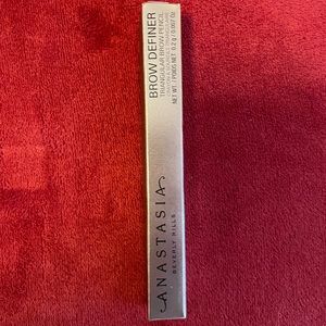 Anastasia Beverly Hills EYEBROW DEFINER IN COLOR DARK BROWN